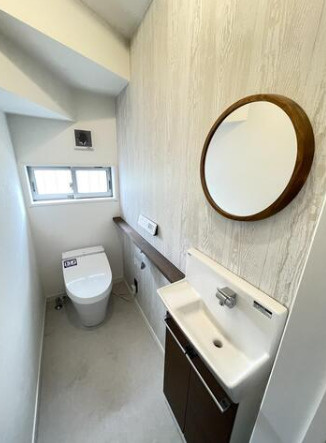 西町下坂貸家【キャッシュバック対象物件】のトイレ|清潔感のあるトイレです