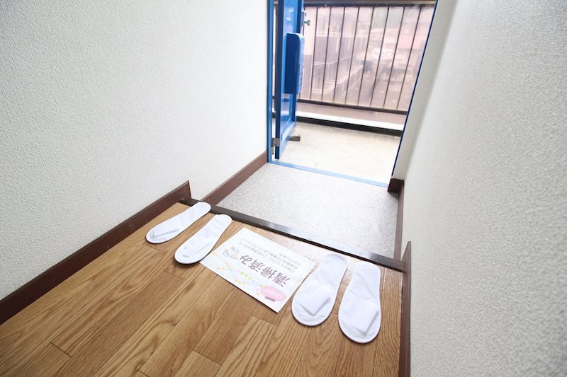 ハイツユタカの玄関