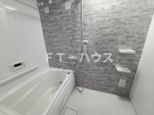 シャリエ船橋夏見台の浴室