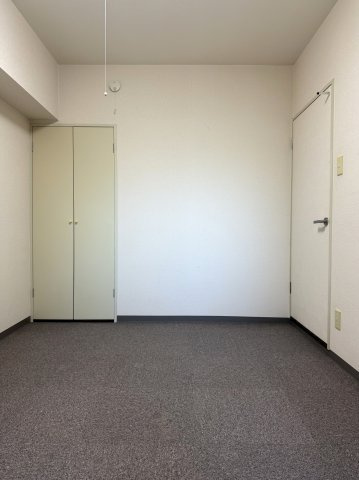 ダイアパレスパークコート新潟の洋室