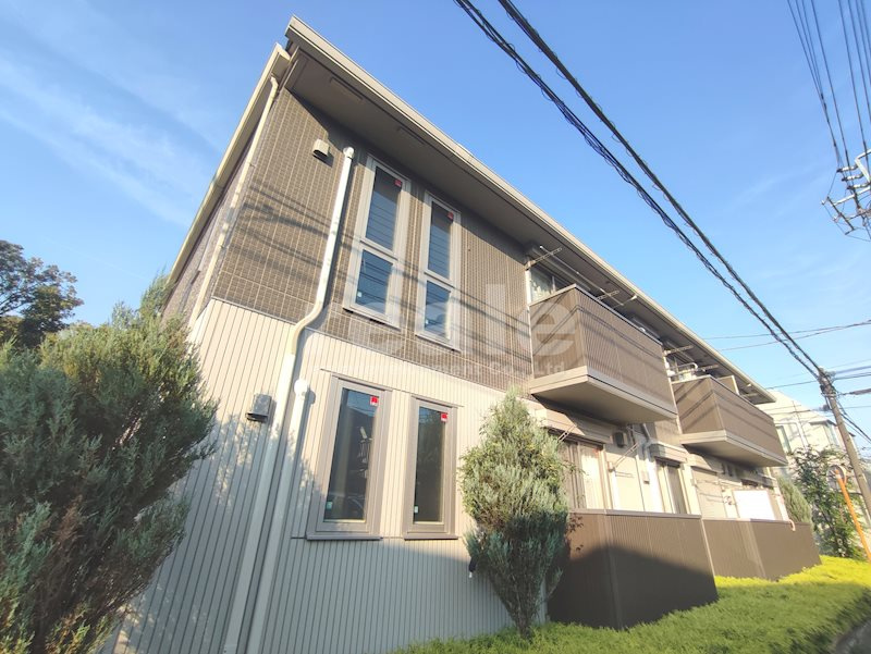 三鷹市新川４丁目のアパート