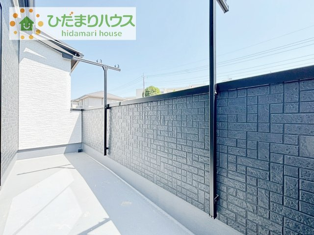 【バルコニー】 | 取手市本郷6期　新築戸建　1号棟 | 広々としたバルコニー。お洗濯物もぜーんぶ干せちゃいます！！
雨の日も安全なインナーバルコニー☆安心してお出かけできますね(^_-)-☆