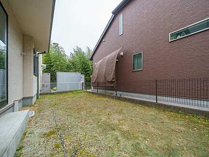 広島市安佐南区伴東８丁目の中古一戸建の庭