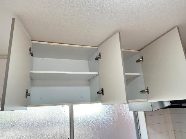 エルモリカワの収納|吊り棚
