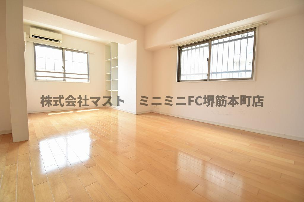 グレンパーク梅田北の居間・リビング