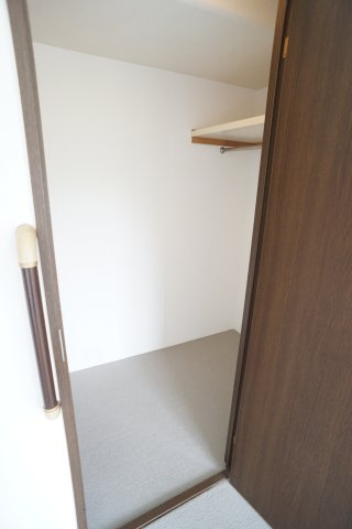 ラ・ビスタ宝塚ノースハイツ１番館の収納