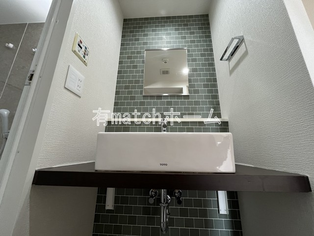 南堀江アパートメントグランデの独立洗面台|朝の身支度には欠かせない独立洗面化粧台