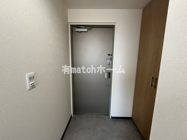 南堀江アパートメントグランデの玄関