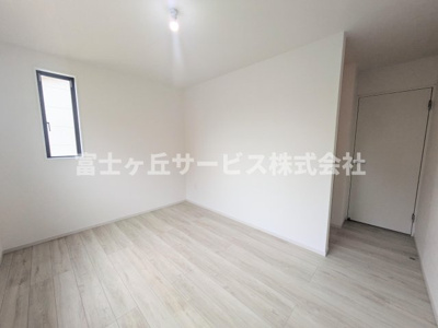 【寝室】 | 磐田市川袋 新築一戸建て 2号棟 | 寝室です