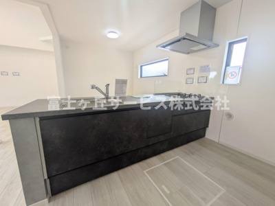【キッチン】 | 磐田市川袋 新築一戸建て 2号棟 | キッチンです