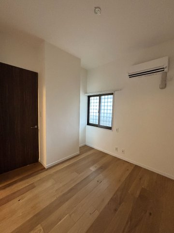 【寝室】 | コロネード春日 | ※同物件別住戸の写真を参考に掲載しております。