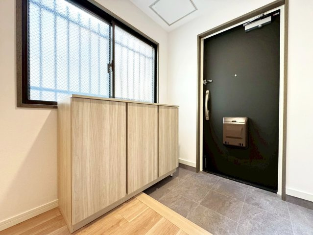 市バス「ふれあいの里」停徒歩２分◆リフォーム済み広々３ＬＤＫ住戸◆サンシティ桂坂ロイヤル３番館の玄関|玄関