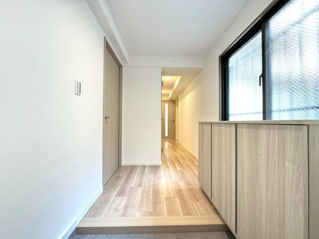 市バス「ふれあいの里」停徒歩２分◆リフォーム済み広々３ＬＤＫ住戸◆サンシティ桂坂ロイヤル３番館の玄関|玄関