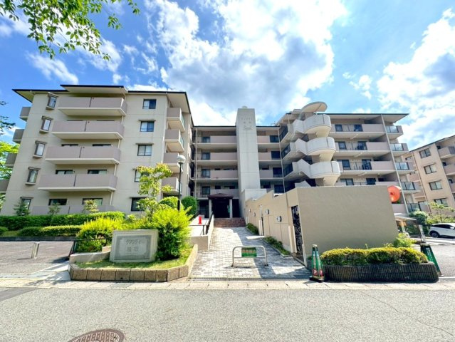 市バス「ふれあいの里」停徒歩２分◆リフォーム済み広々３ＬＤＫ住戸◆サンシティ桂坂ロイヤル３番館の外観|外観