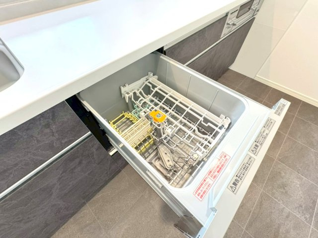 市バス「ふれあいの里」停徒歩２分◆リフォーム済み広々３ＬＤＫ住戸◆サンシティ桂坂ロイヤル３番館のキッチン|食器洗浄乾燥機