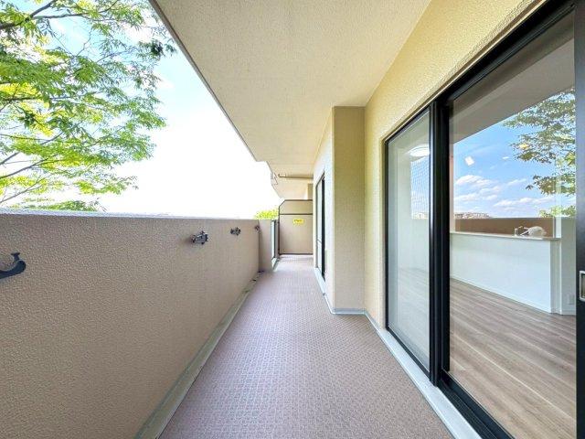 市バス「ふれあいの里」停徒歩２分◆リフォーム済み広々３ＬＤＫ住戸◆サンシティ桂坂ロイヤル３番館のバルコニー|バルコニー