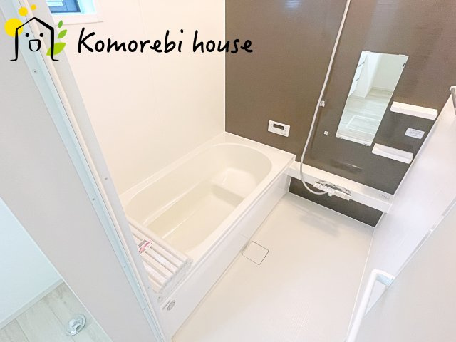 さいたま市西区西遊馬　2期　新築一戸建て　KEIAI TERRACE　01の浴室|コンパクトで使いやすいお風呂です