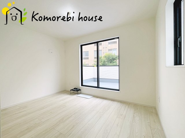 さいたま市西区西遊馬　2期　新築一戸建て　KEIAI TERRACE　01の寝室|落ち着いて過ごせるお部屋なので、寝室にいかがでしょうか