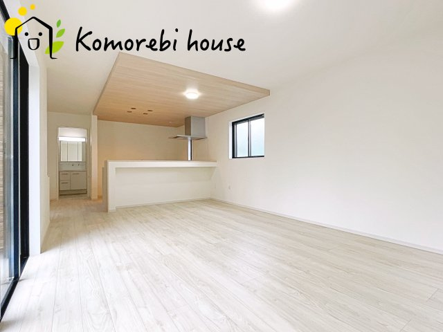 さいたま市西区西遊馬　2期　新築一戸建て　KEIAI TERRACE　01の居間・リビング|こちらの居間で趣味の時間をお楽しみください