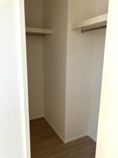 【収納】 | 新築　めじろ台　京王高尾線　めじろ台駅 | 広い収納は奥様にとって嬉しいですね。お掃除も少し楽になりお部屋をすっきりさせます。
