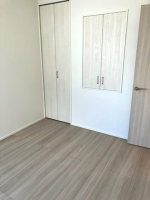 【収納】 | 新築　めじろ台　京王高尾線　めじろ台駅 | 広い収納は奥様にとって嬉しいですね。お掃除も少し楽になりお部屋をすっきりさせます。
