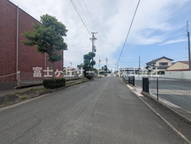 【前面道路含む現地写真】 | 磐田市福田 新築一戸建て | 前面道路です
