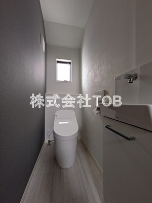 【トイレ】 | 下高井戸4丁目戸建 | 2階トイレ