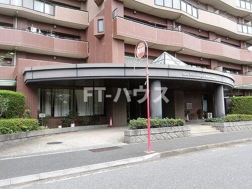 ライオンズマンション千葉グランドタワーのエントランス