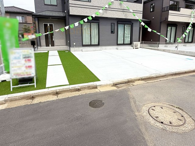 つくばみらい市伊奈東　新築戸建て　A号棟の駐車場|カースペースは2台お停めいただけます♪