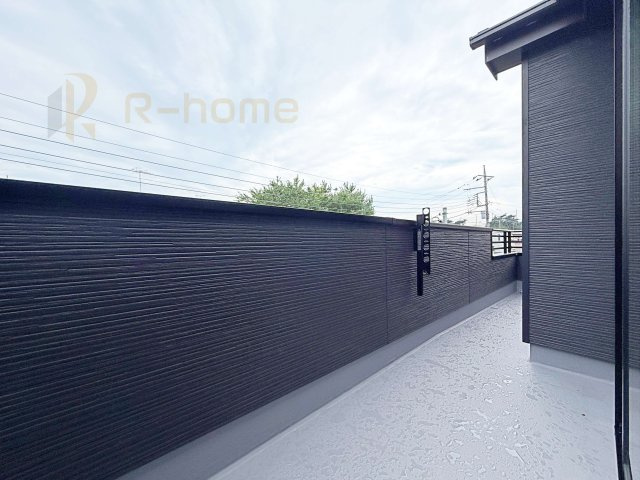 つくばみらい市伊奈東　新築戸建て　A号棟のバルコニー|お布団やラグなどの大きな物も干しやすい広々としたバルコニー！