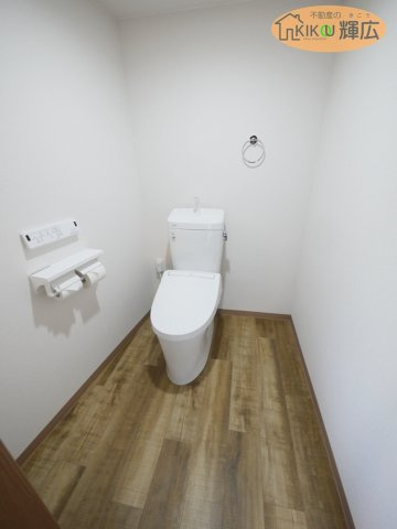 姫路市飾東町豊国　中古戸建のトイレ