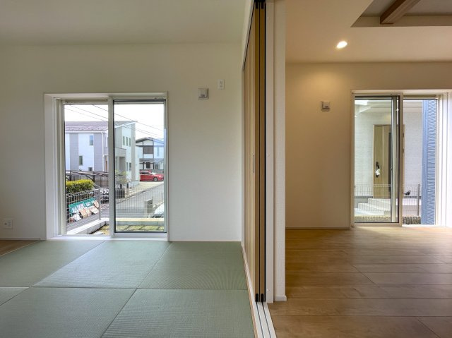 建売とは言え、こんなレベルだったら満足出来ませんか？同業者で住んでいる人も多い、プロに認められた逸品！それが、『旭区中沢３丁目』新築戸建の和室|フローリングだけでなく、和室もあります