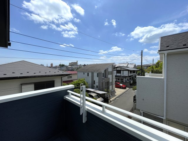 建売とは言え、こんなレベルだったら満足出来ませんか？同業者で住んでいる人も多い、プロに認められた逸品！それが、『旭区中沢３丁目』新築戸建の展望