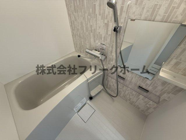 三鷹市上連雀４丁目の賃貸マンションの浴室