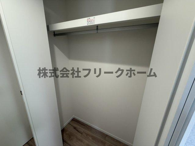 三鷹市上連雀４丁目の賃貸マンションの収納