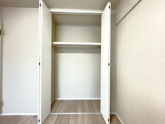 ◆２０２６年３月リフォーム完了◆南向き◆最上階◆収納豊富◆パルコート伏見桃山の洋室|クローゼット