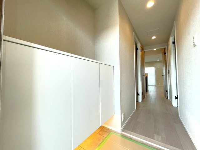 ◆２０２６年３月リフォーム完了◆南向き◆最上階◆収納豊富◆パルコート伏見桃山の玄関|玄関