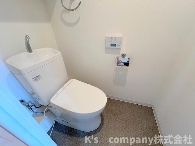 茅ヶ崎市本村4丁目　藤和シティホームズ湘南茅ヶ崎のトイレ|白を基調とした清潔感のあるトイレ◇
