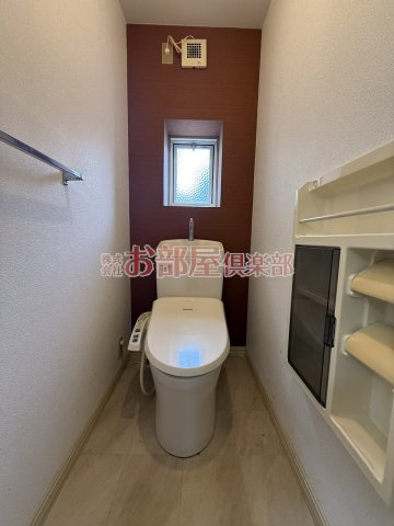 コーポリベールのトイレ|落ち着いたトイレです