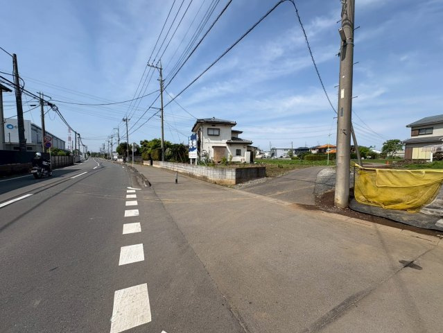 川越市下小坂　建築条件なし売地　東武東上線『霞ヶ関駅』徒歩35分　【名細小学区】の前面道路含む現地写真