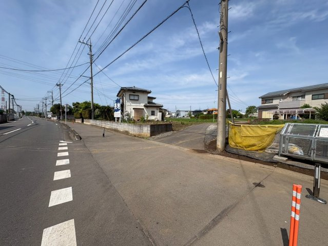 川越市下小坂　建築条件なし売地　東武東上線『霞ヶ関駅』徒歩35分　【名細小学区】の前面道路含む現地写真