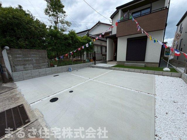 月見ヶ丘1丁目　A号棟の駐車場