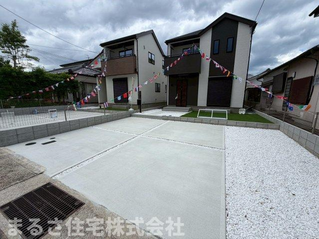 月見ヶ丘1丁目　B号棟の駐車場