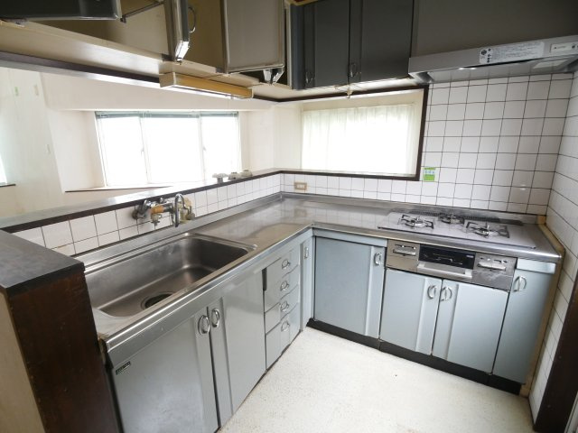 山口市宮野下の中古一戸建のキッチン