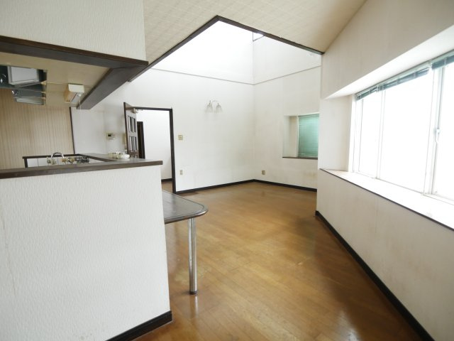 山口市宮野下の中古一戸建の居間・リビング