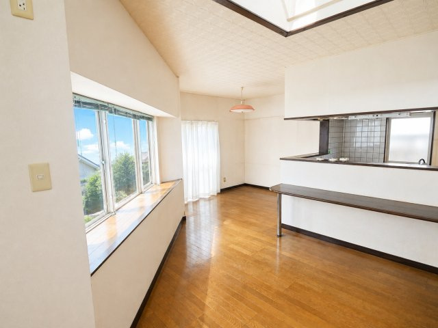 山口市宮野下の中古一戸建の居間・リビング