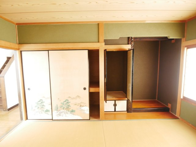 山口市宮野下の中古一戸建の収納|1階和室
