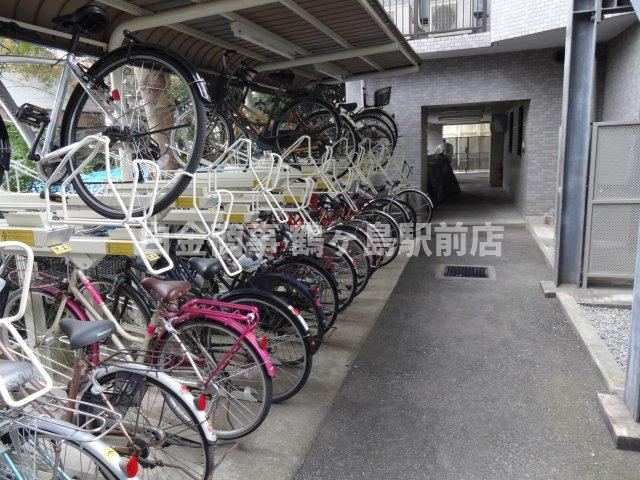 ルミナス鶴ヶ島の駐輪場