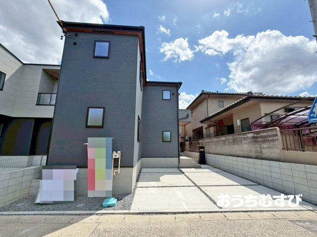 守山区小幡小学校東 (全1棟)の前面道路含む現地写真