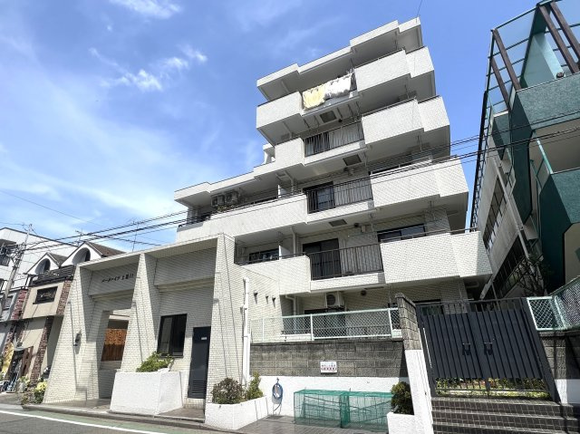 住環境も室内環境も求めるアナタにぴったり！南東角部屋の最強部屋位置！Wdooyを存分にお楽しみください！な、～パークハイツ上星川～リフォームの外観|おしゃれな外観です